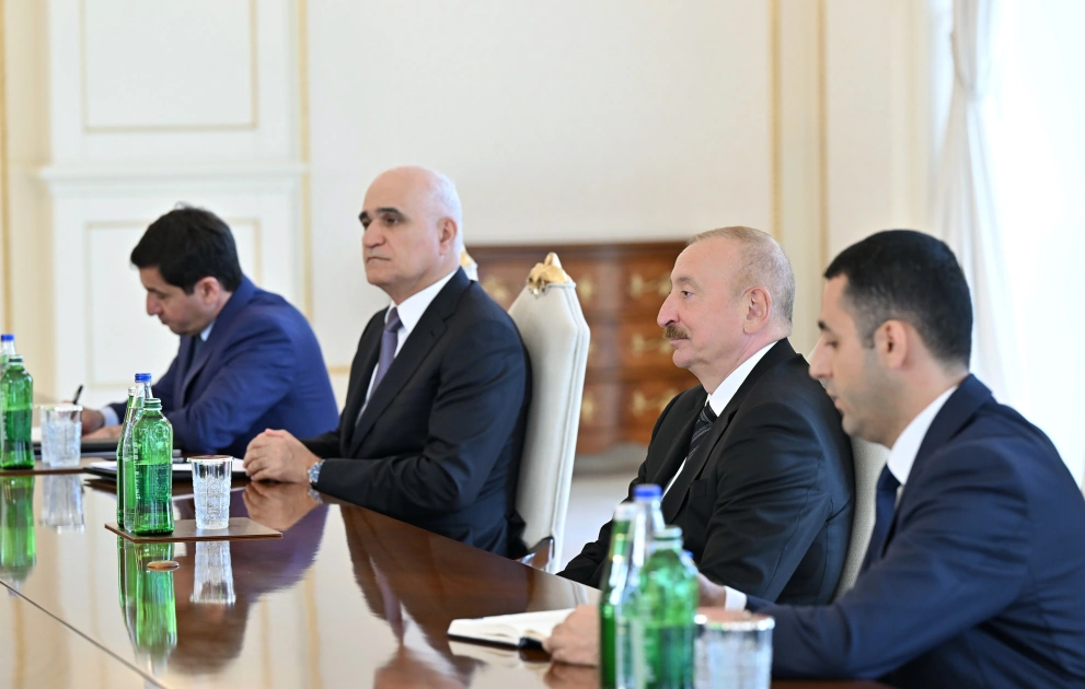 President Ilham Aliyev receives delegation led by Chairman of Islamic Consultative Assembly of Iran (PHOTO)