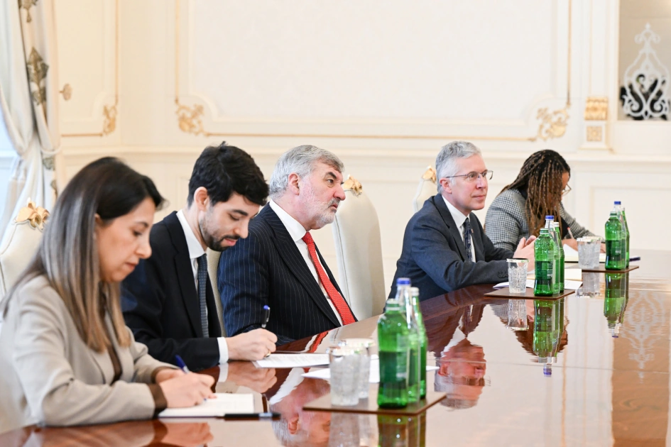 President Ilham Aliyev receives UK and Northern Ireland Trade Envoy to Azerbaijan (PHOTO)