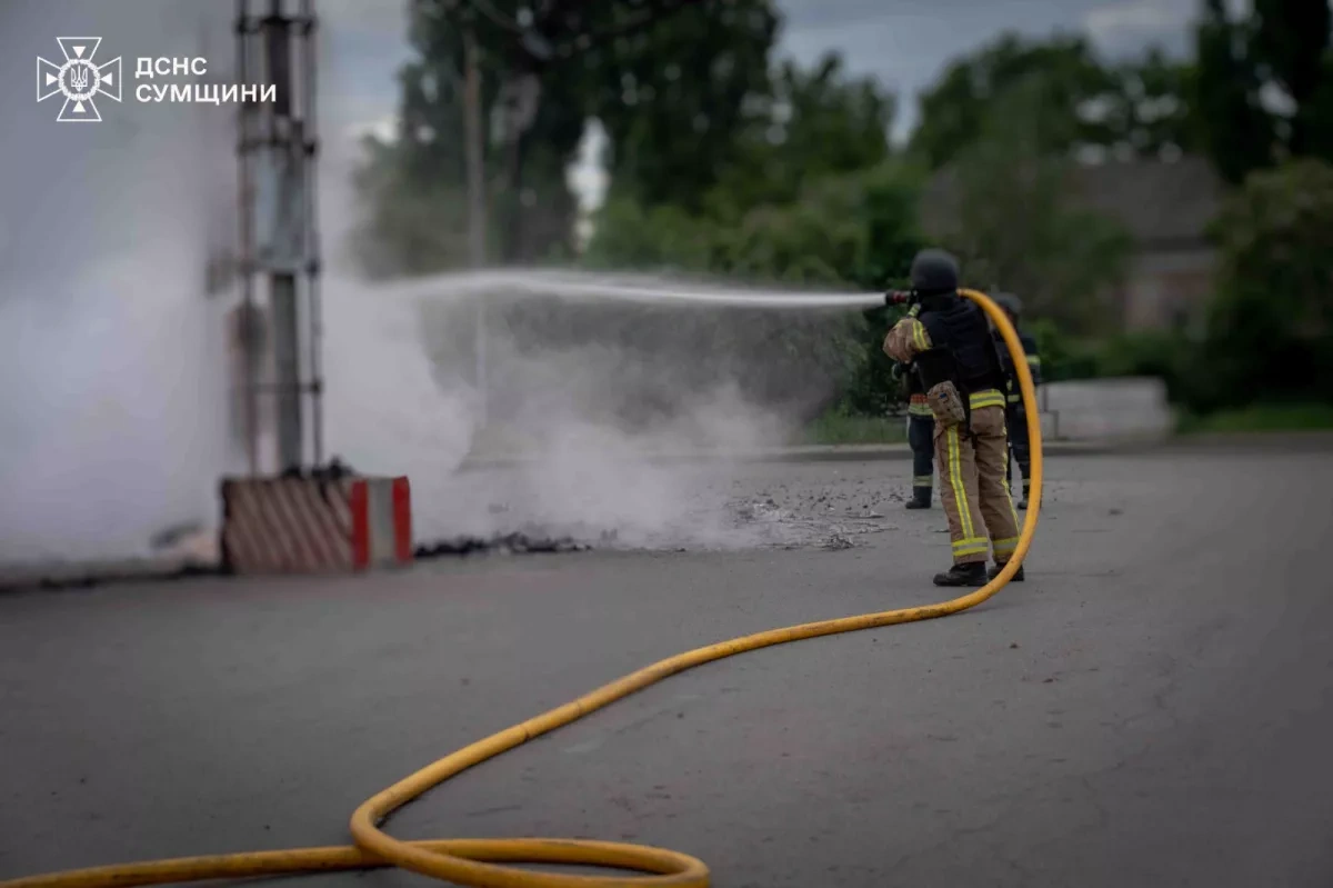 Russian strikes damage two gas stations in Ukraine's Sumy PHOTO