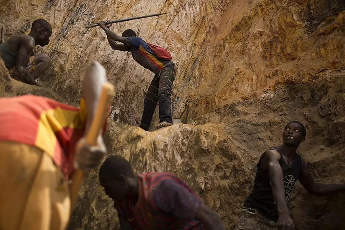 Gold mine collapse kills at least 30 in Central African Republic