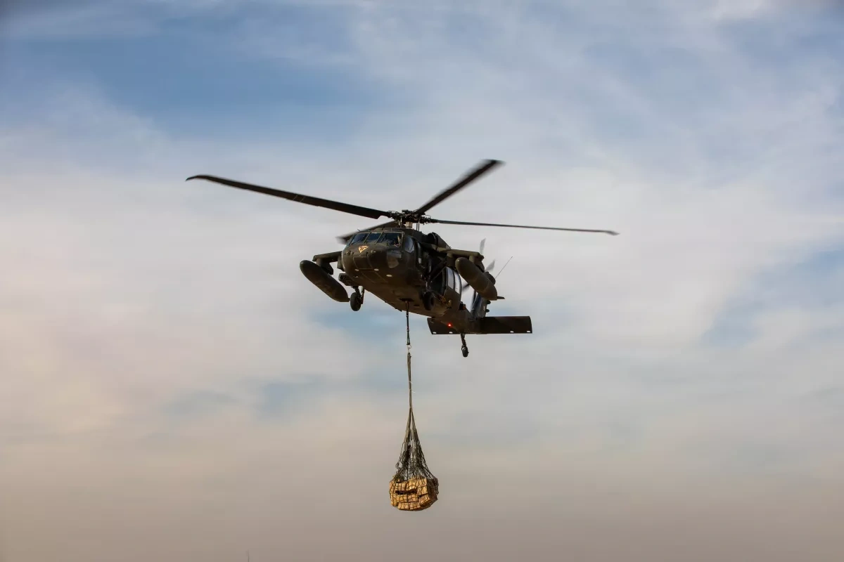 US troops in Middle East undergo Pathfinder training to boost airborne skills PHOTO
