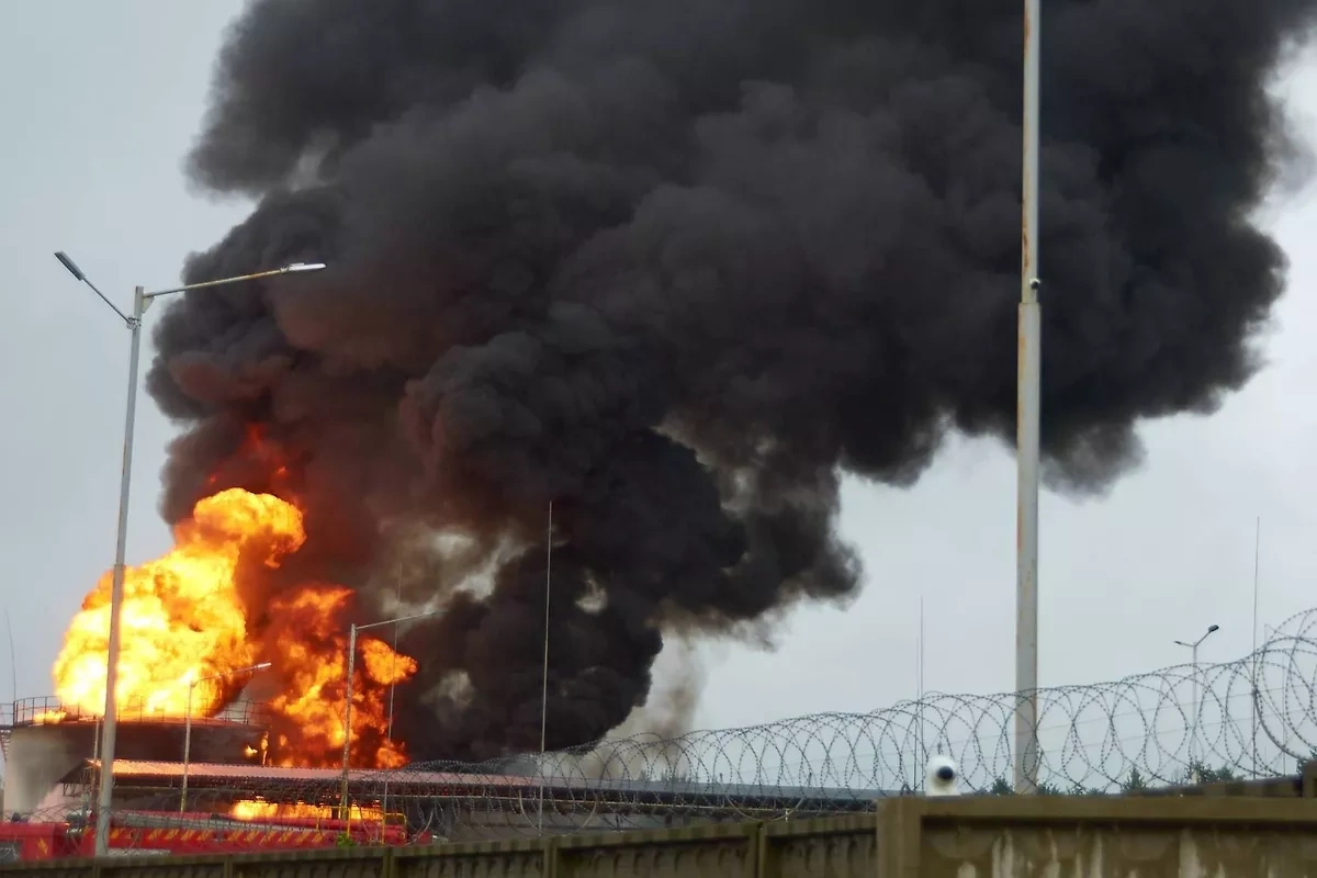 UAV incident triggers blaze at Iraqi oil facility