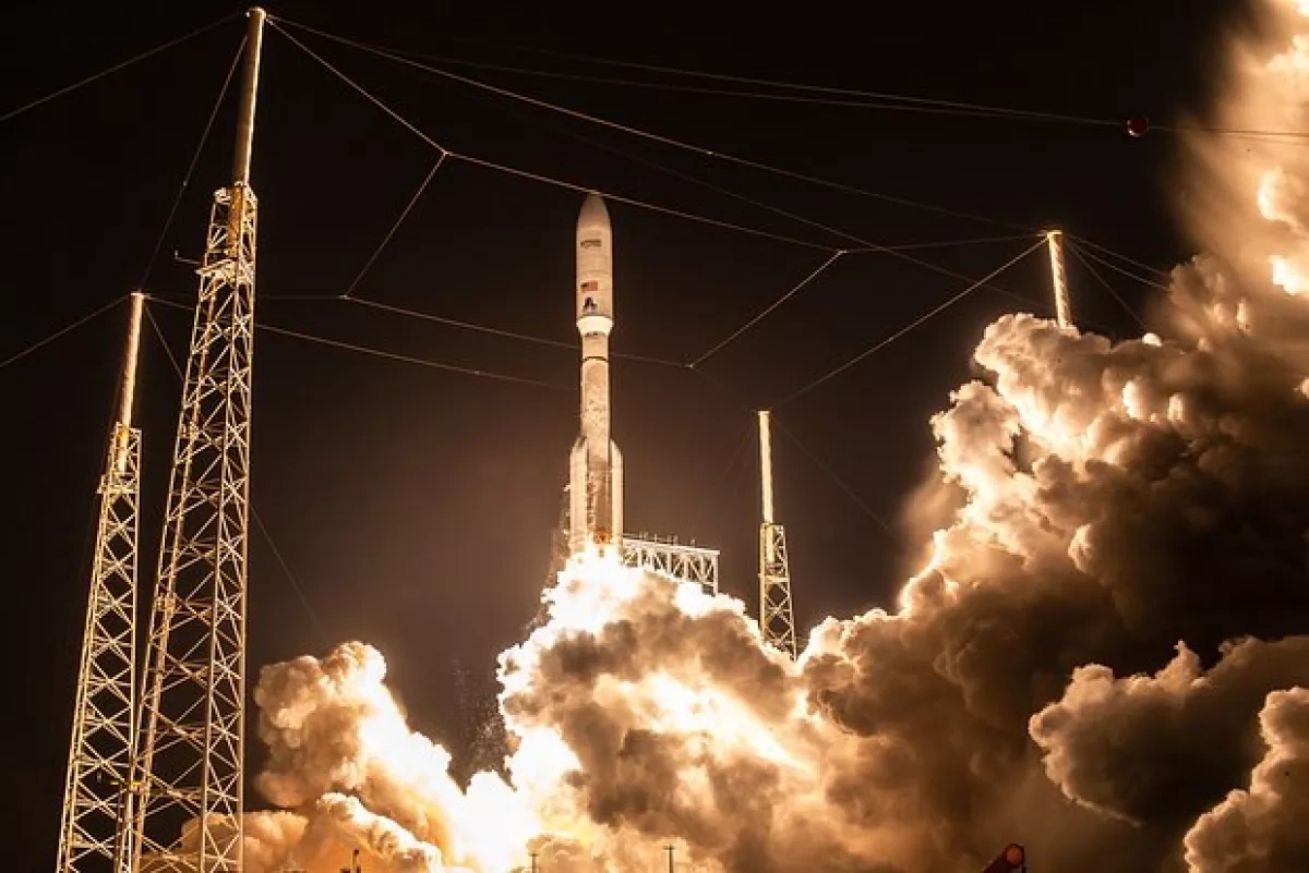 SpaceX files complaint against Amazon over satellite orbit dispute