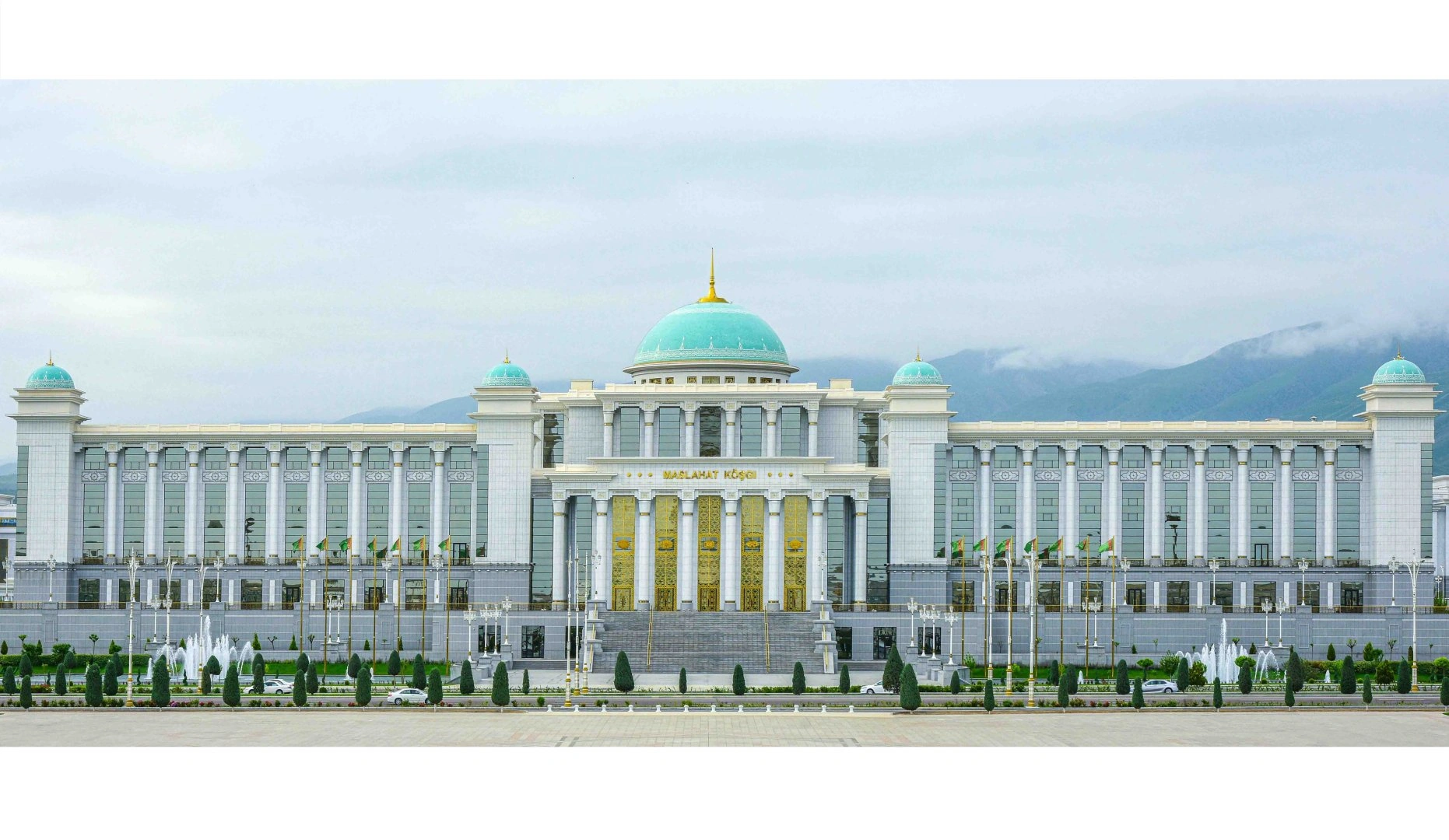Turkmenistan's Halk Maslahaty begins meeting ahead of 35th independence anniversary