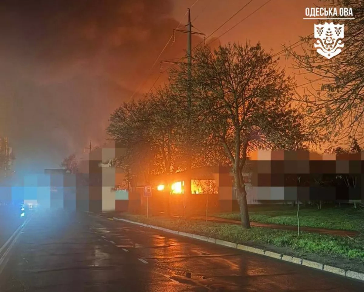 Russia hits Ukraine’s Odesa energy facility, fires erupt PHOTO