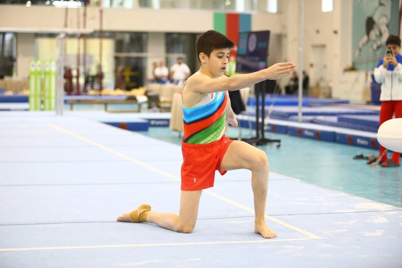 Azerbaijani gymnasts win medals at tournament in Baku (PHOTO)