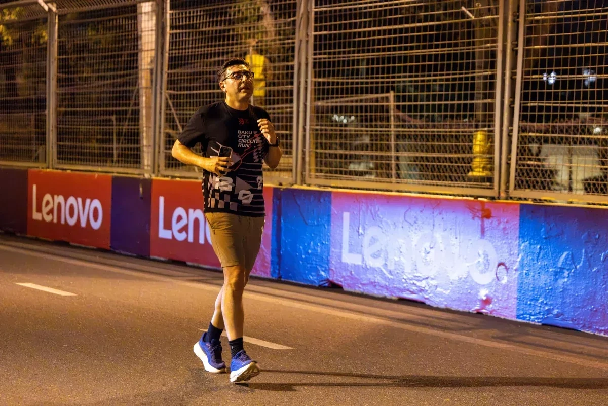 About 250 take part in BBC F1 Weekend Run at Baku City Circuit PHOTO