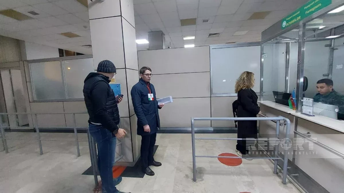 Italian ambassador in Iran evacuated via Azerbaijan PHOTO