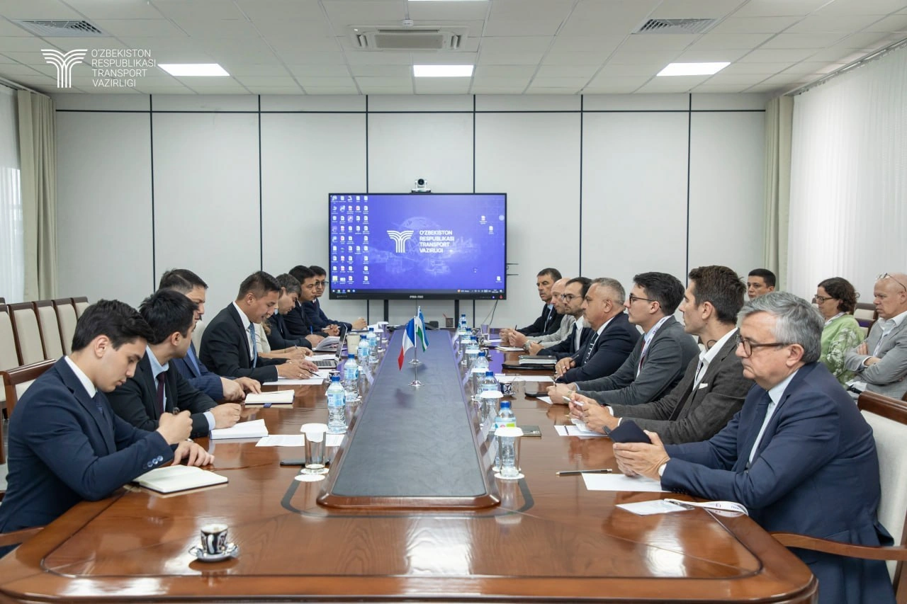 Uzbekistan, French companies explore major transport infrastructure projects