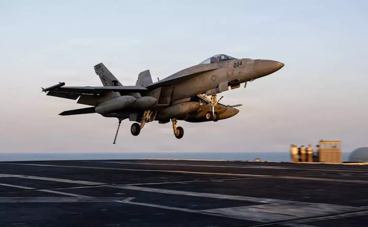 CENTCOM: US strikes 10 Iranian military targets in Strait of Hormuz VIDEO