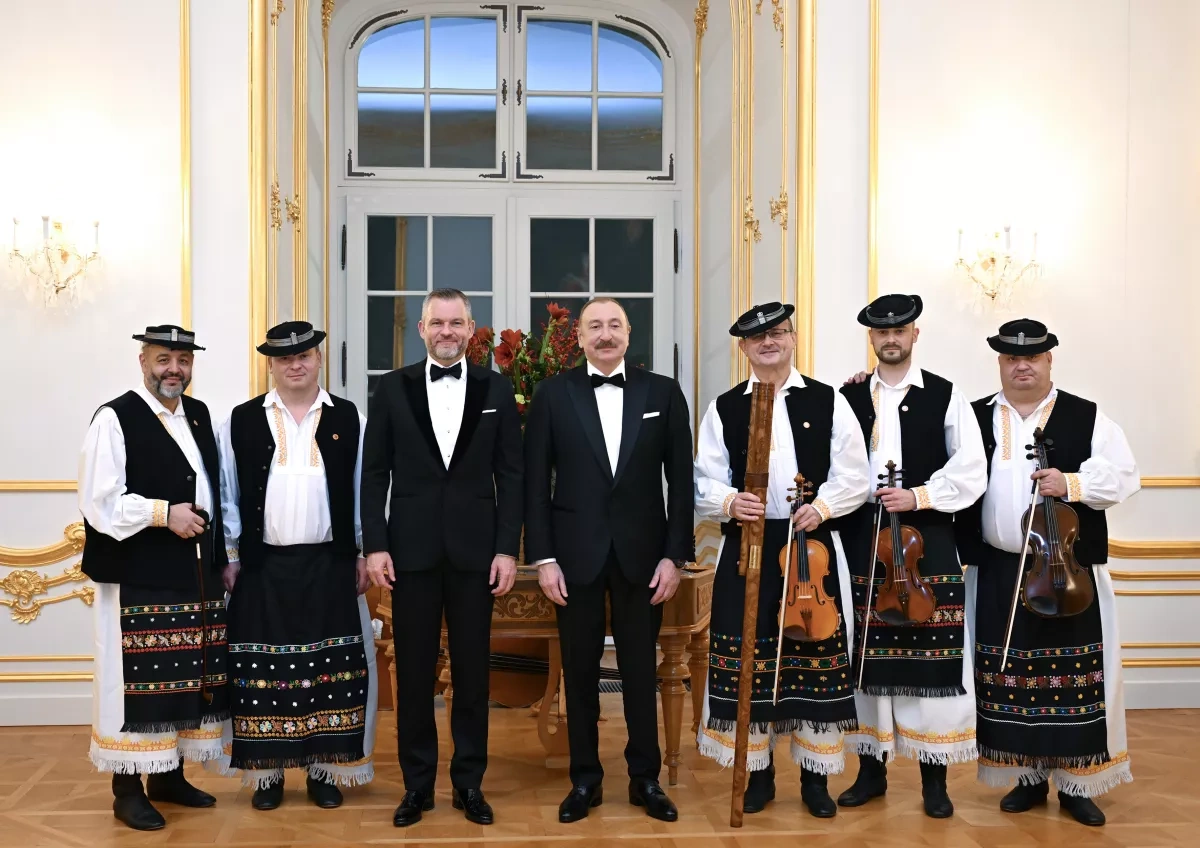 Slovak leader hosts official banquet in honor of Azerbaijani president in Bratislava PHOTO
