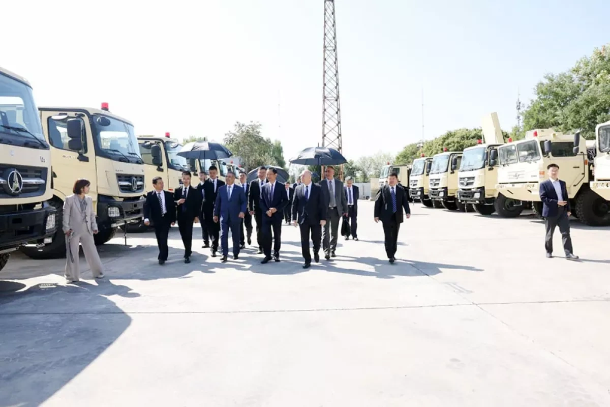 Azerbaijan, China defence chiefs discuss expanding military cooperation PHOTO