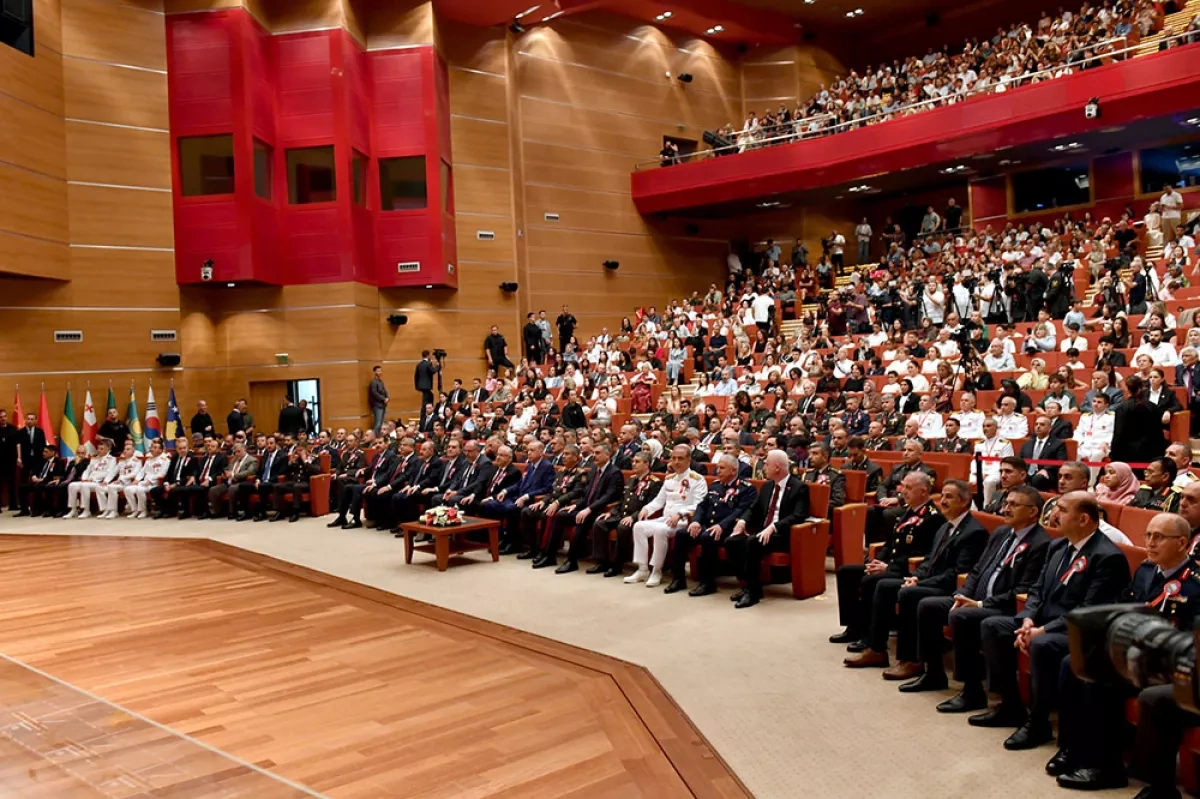 Azerbaijani defence chief visits Türkiye, attends military graduation PHOTO