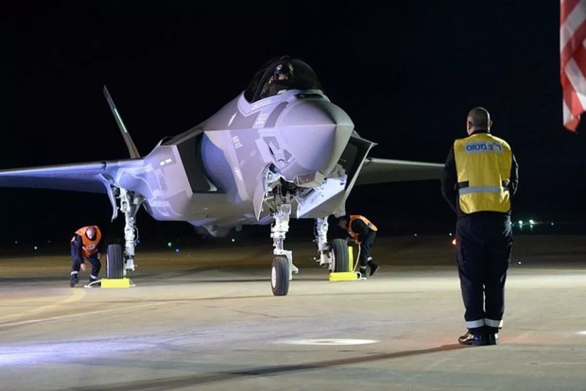 Media: Israeli F-35I pilot helmet lets users “see through aircraft”