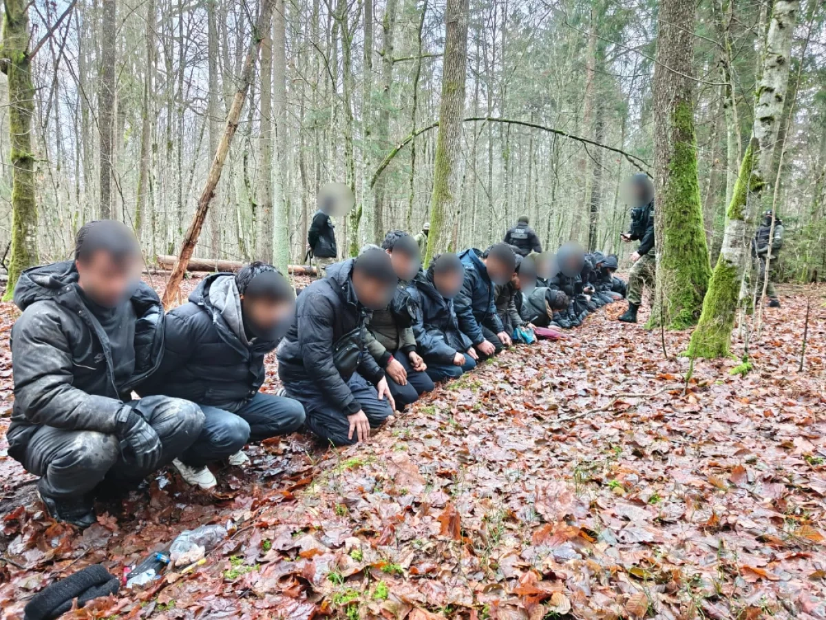 Poland discovers fourth tunnel on Belarus border, 180 migrants detained PHOTO
