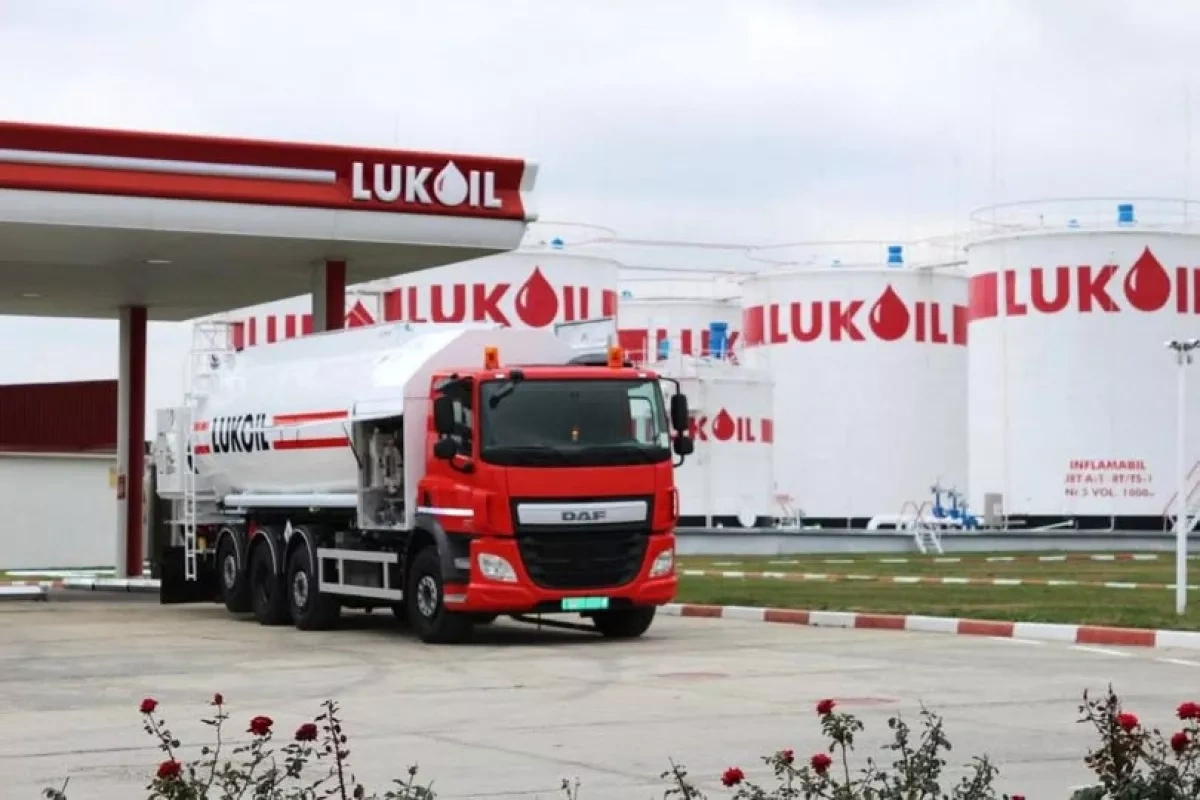 Lukoil hands over Chisinau Airport fuel assets to Moldovan state