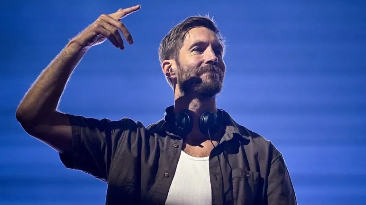 Calvin Harris sets Guinness World Record with 1.6 million-fan show