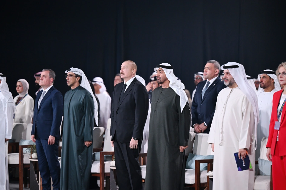 President Ilham Aliyev meets with President of United Arab Emirates in Abu Dhabi (PHOTO)