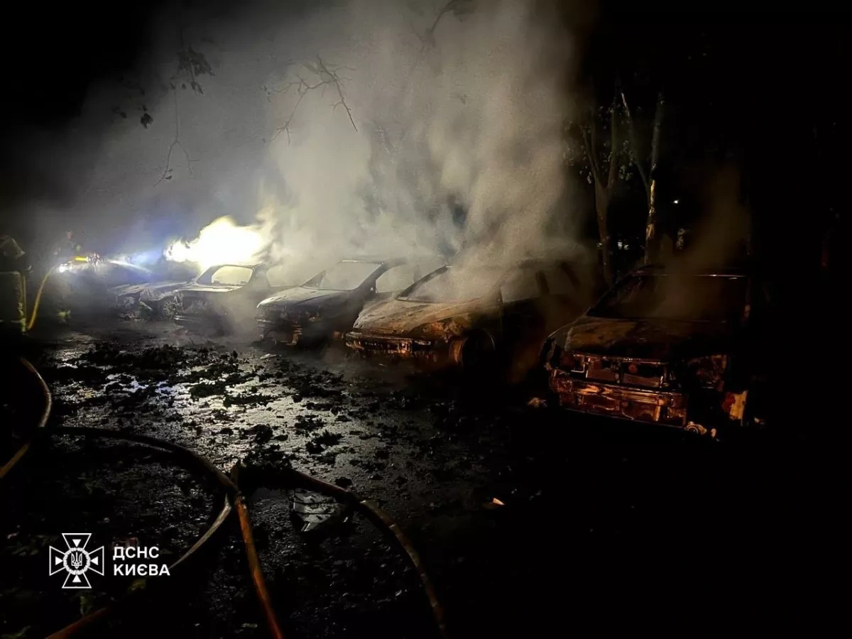 Night attack on Kyiv leaves fires, damage across city PHOTO