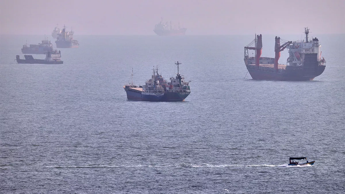 Iran and Oman agree on vessel route through Strait of Hormuz