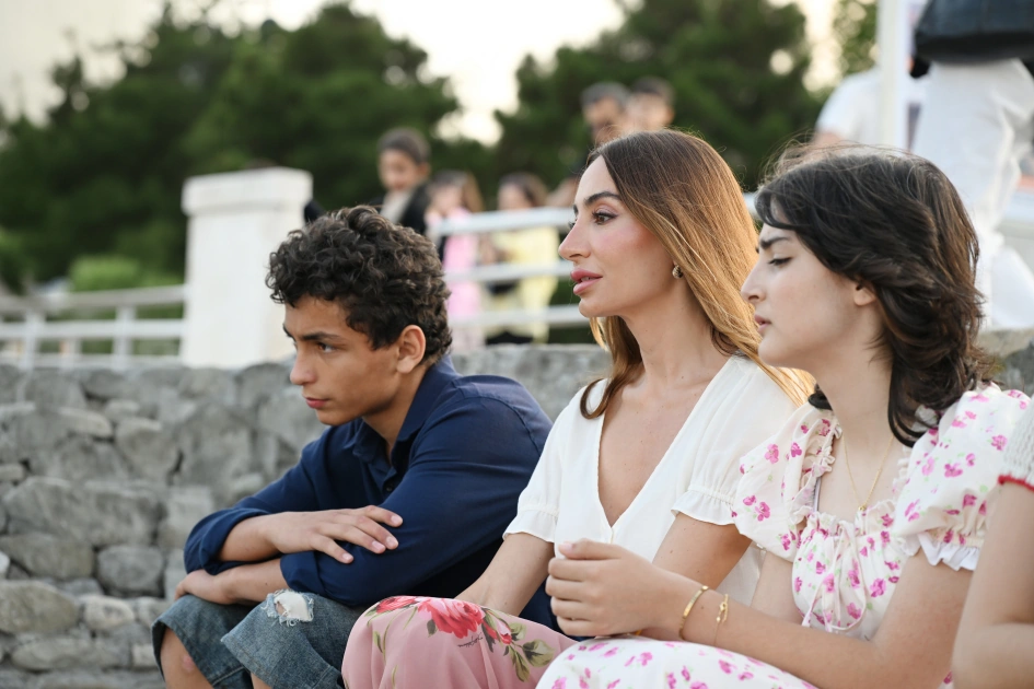 Leyla Aliyeva and Arzu Aliyeva attend opening and presentation ceremonies at the Seaside National Park (PHOTO)