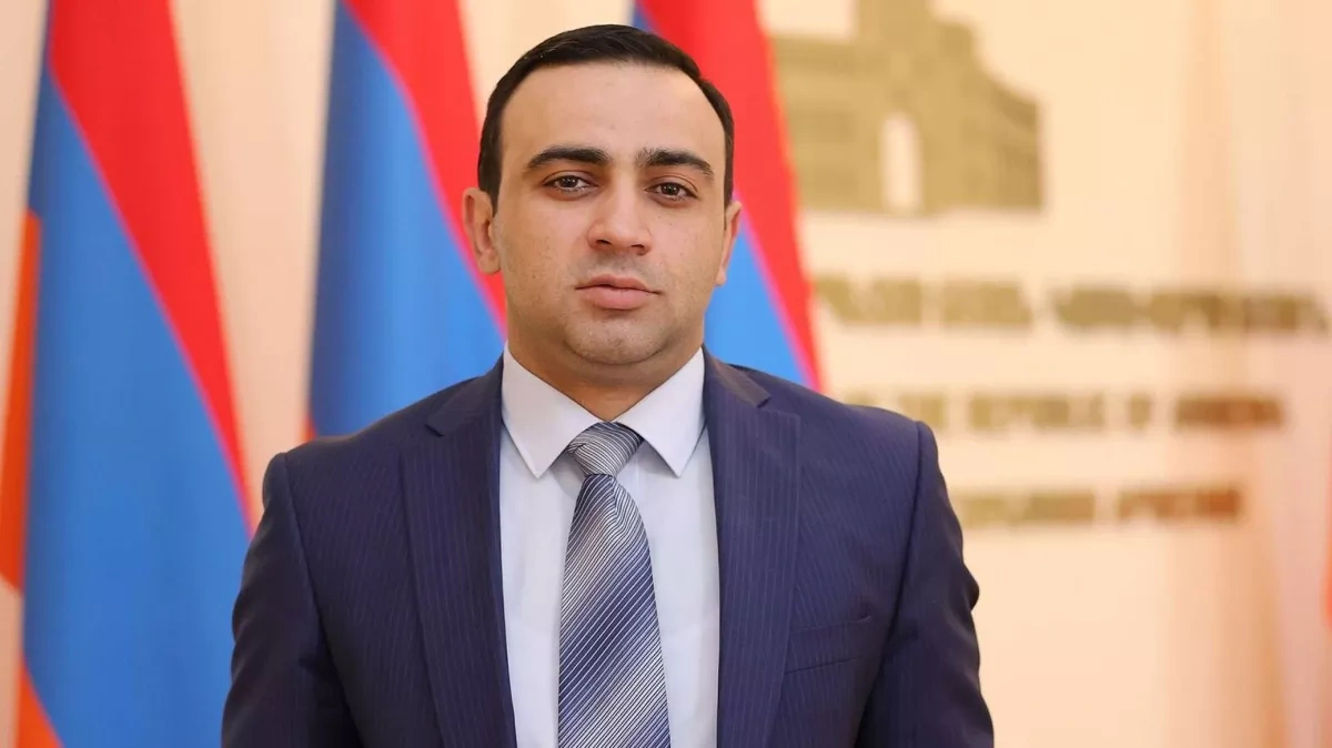 Lawmaker: Armenia has no "master"