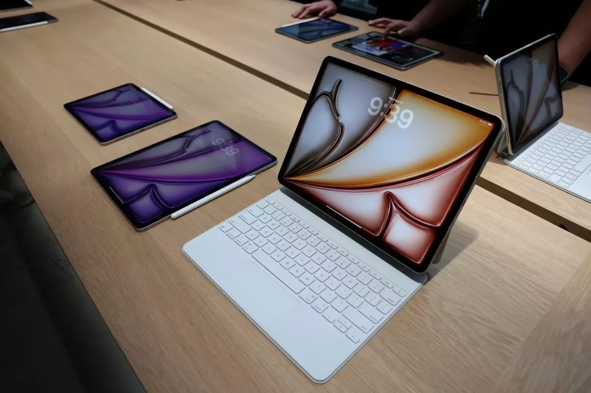 AI boom pushes up prices of iPads, consoles, laptops as memory shortage deepens