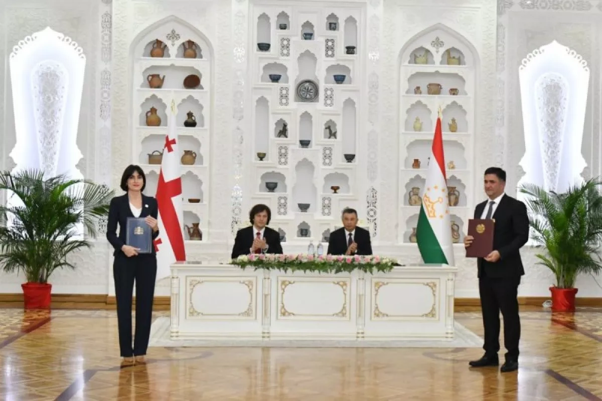 Georgia, Tajikistan sign series of cooperation agreements PHOTO