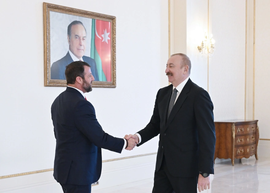 President Ilham Aliyev receives delegation from U.S. (PHOTO)