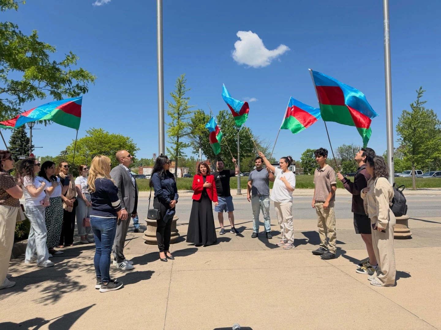 Niagara Falls hosts Azerbaijani flag-raising on Independence Day (PHOTO)