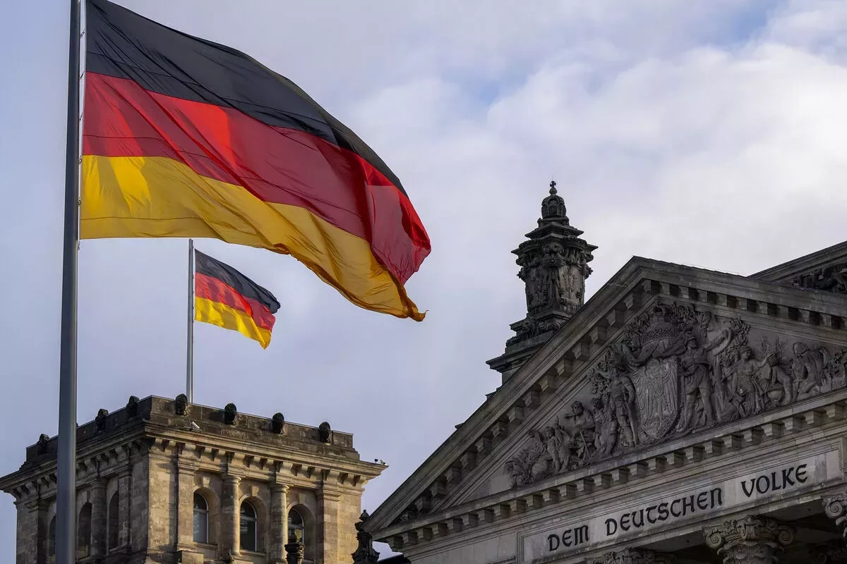 Bild: German billionaire calls on Berlin to stop helping Kyiv