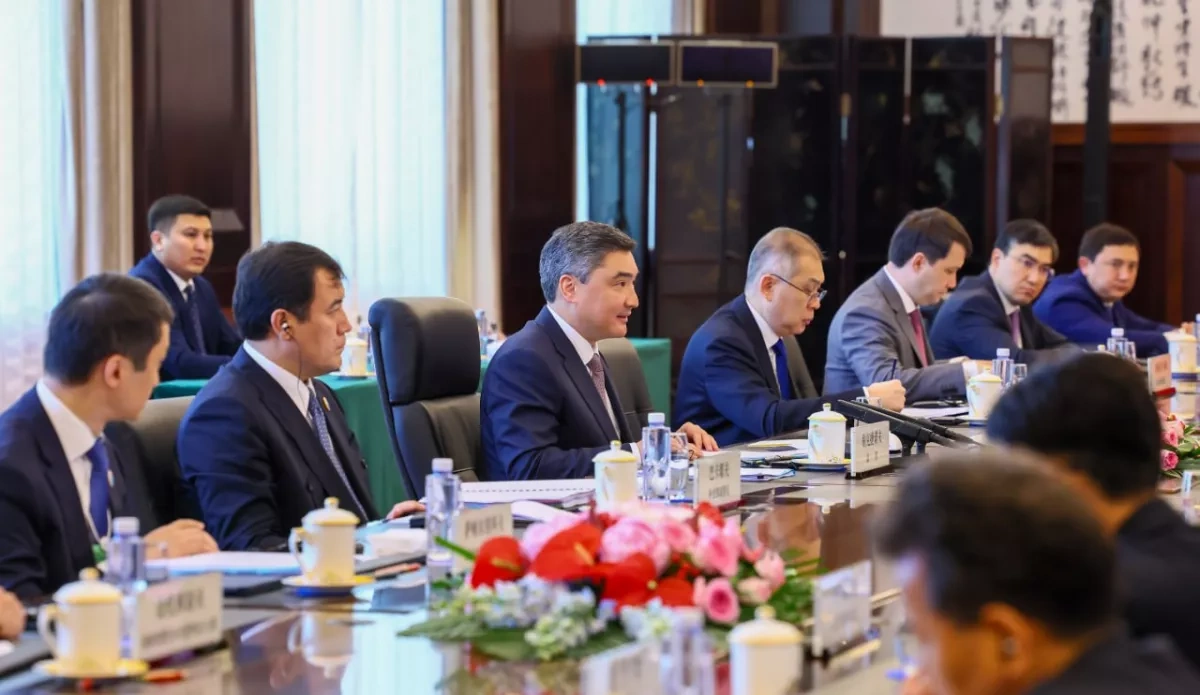 Kazakhstan, China discuss expansion of trade, infrastructure ties in Beijing PHOTO