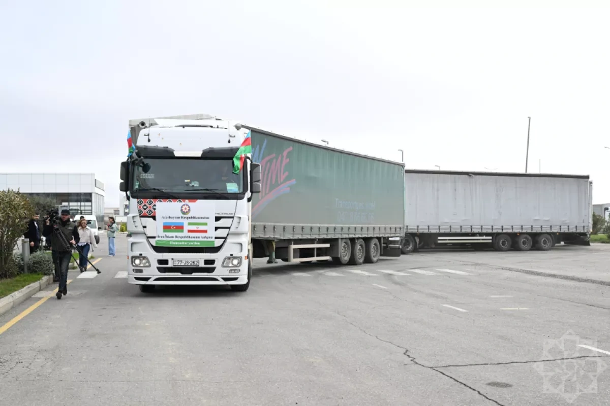 Azerbaijan sends fresh humanitarian consignment to Iran PHOTO
