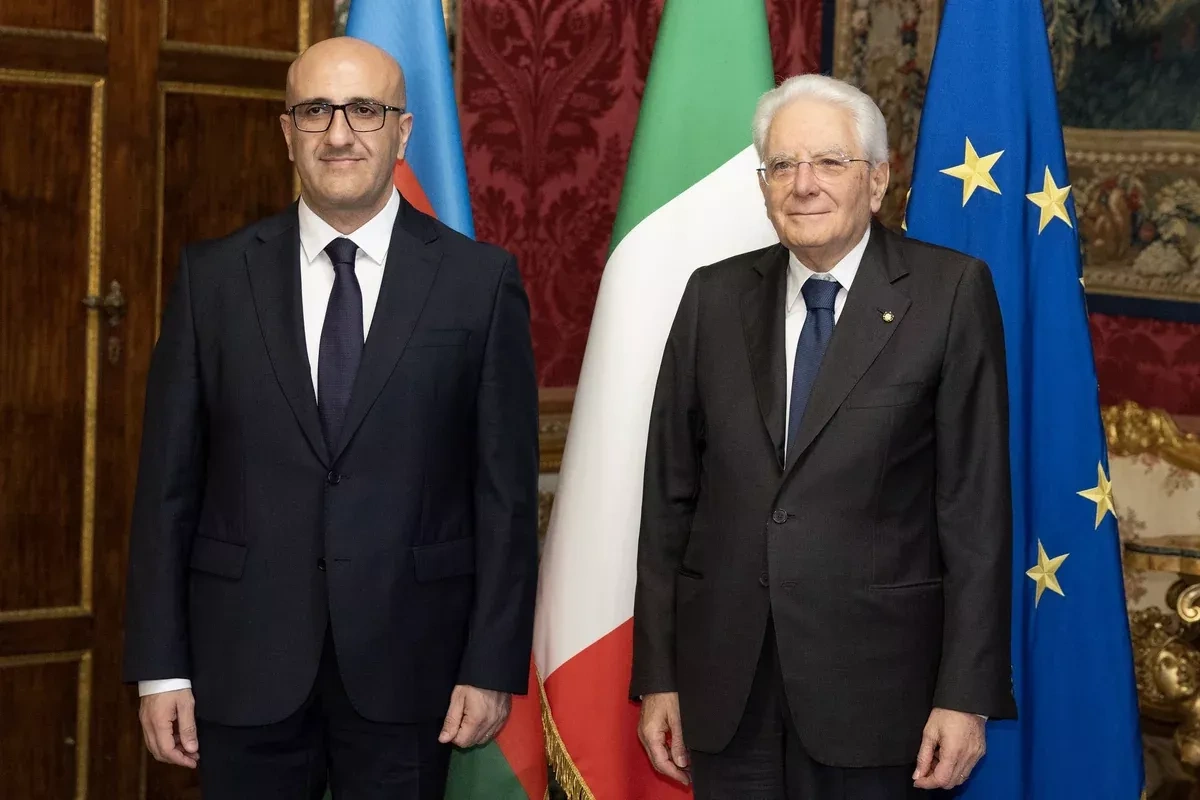 Azerbaijani envoy presents credentials to Italian president