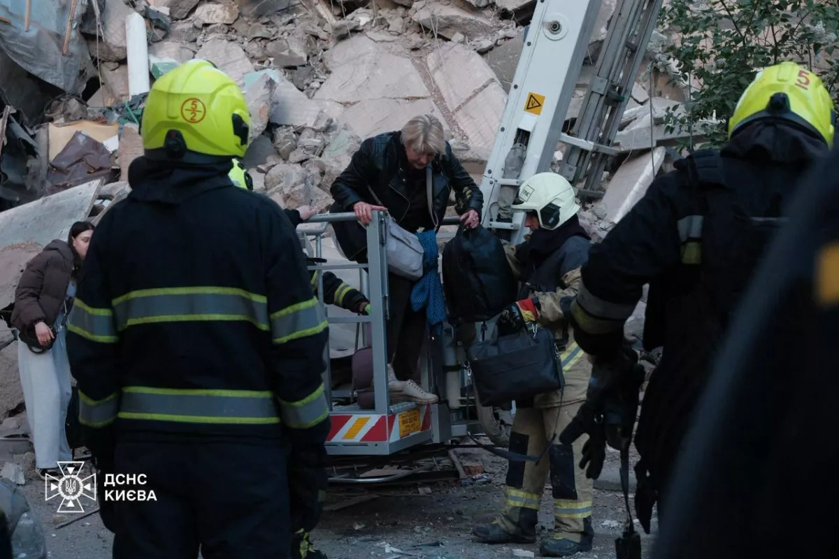 Russian strike turns Kyiv morning into tragedy PHOTO / VIDEO