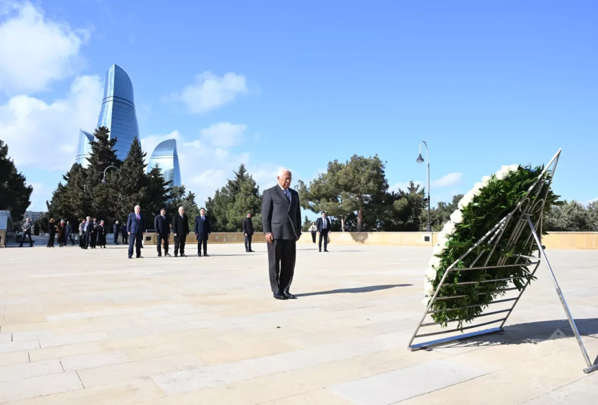 António Costa pays tribute to Azerbaijani heroes during Baku visit photo