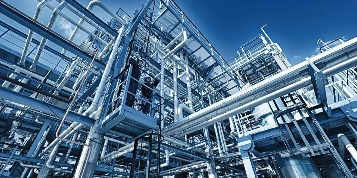 Global refineries paying record $150 per barrel for crude amid Hormuz blockade