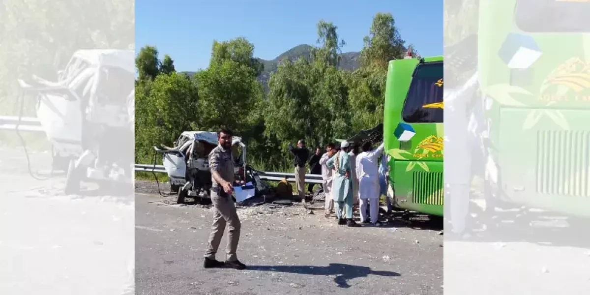 Passenger coach collides with stranded bus in Pakistan, killing 16