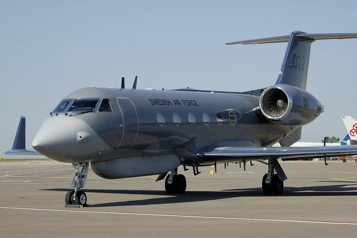 Swedish spy plane approaches Russian border in Finland