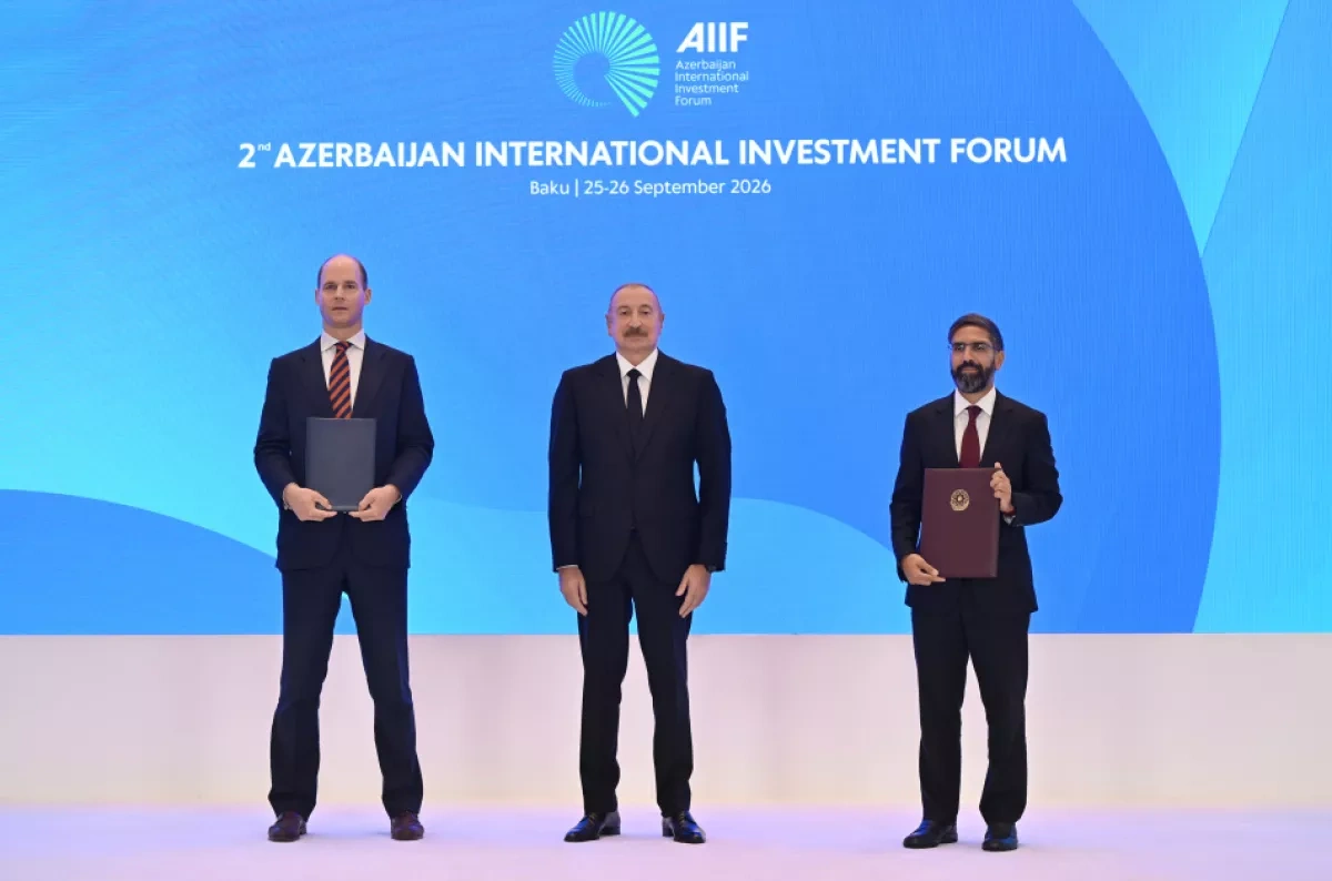 Azerbaijan investment forum sees exchange of newly signed documents PHOTO
