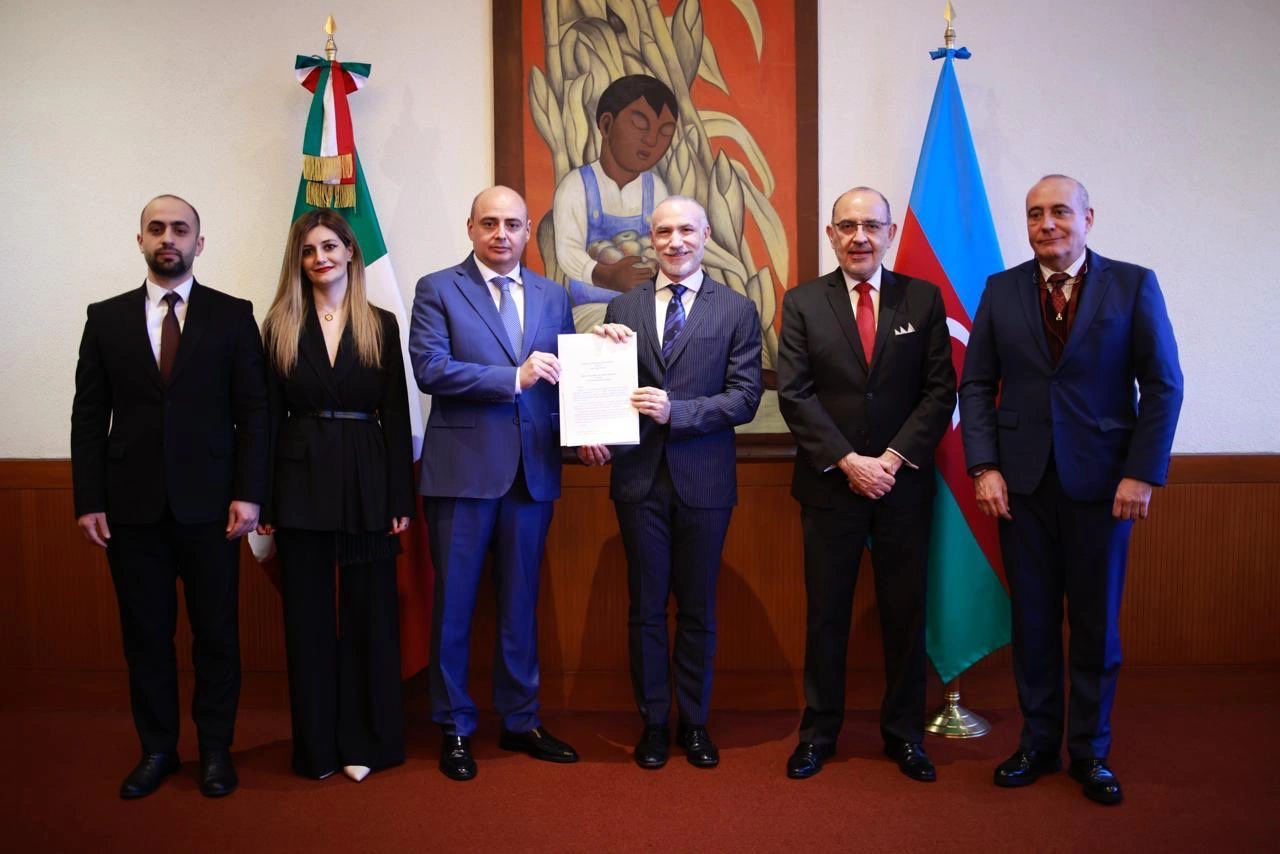 Azerbaijan’s newly appointed ambassador presents credentials to Mexico’s Foreign Ministry (PHOTO)