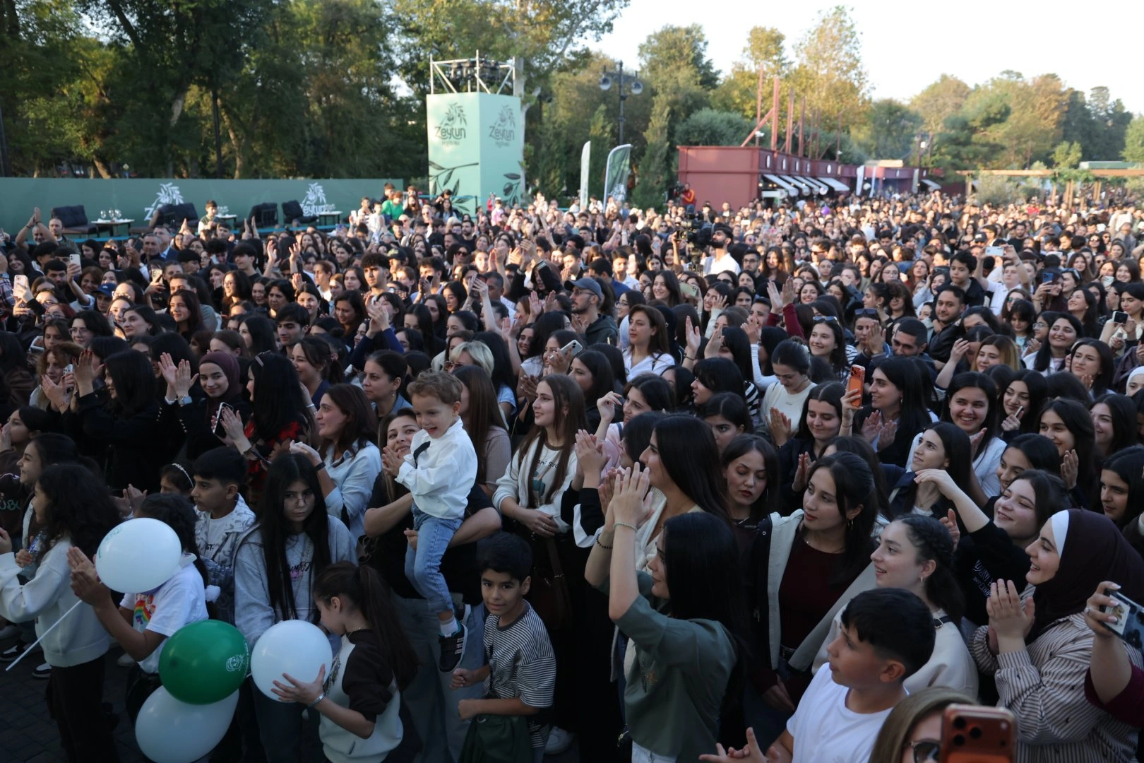 Olive Festival continues in Baku with rich musical program (PHOTO)