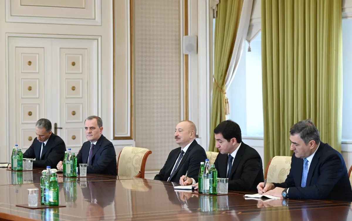 President Aliyev meets Kazakh ministers, eyes economic, transport expansion PHOTO