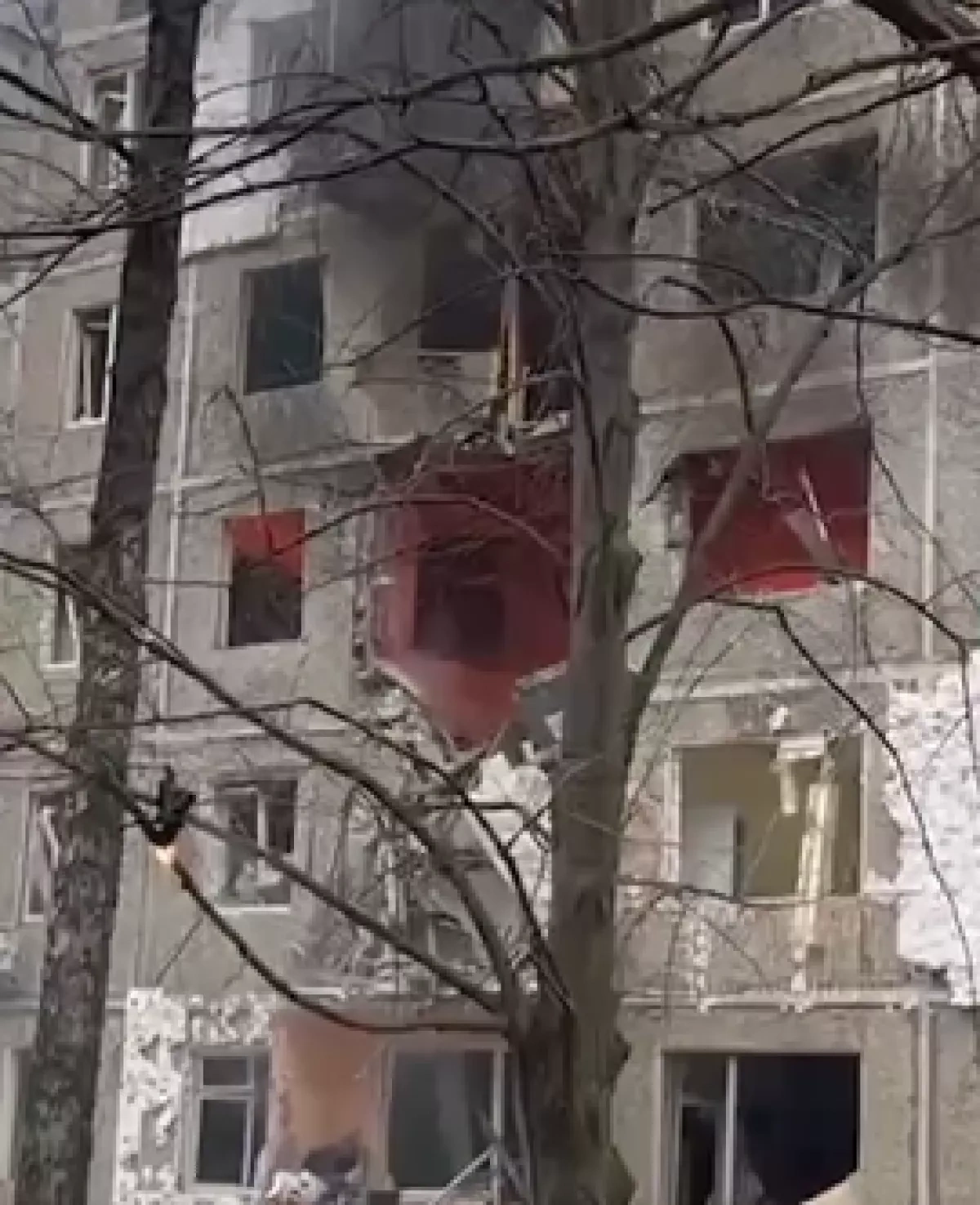 Russian drone and shelling attacks kill civilians in Chernihiv and Kherson video