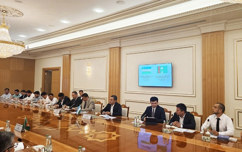 Ashgabat hosts Turkmen-Uzbek business forum on industrial co-op