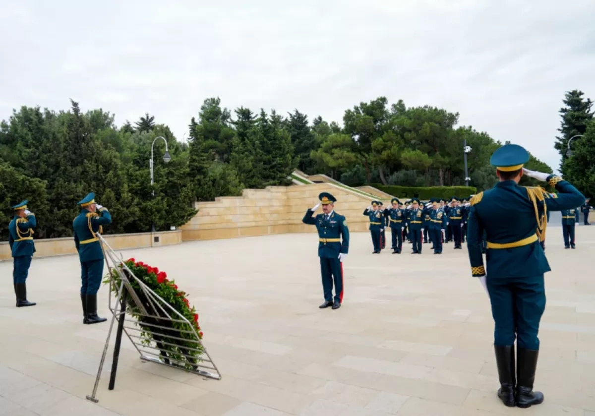 Azerbaijan’s border service leadership honours Heydar Aliyev’s memory PHOTO