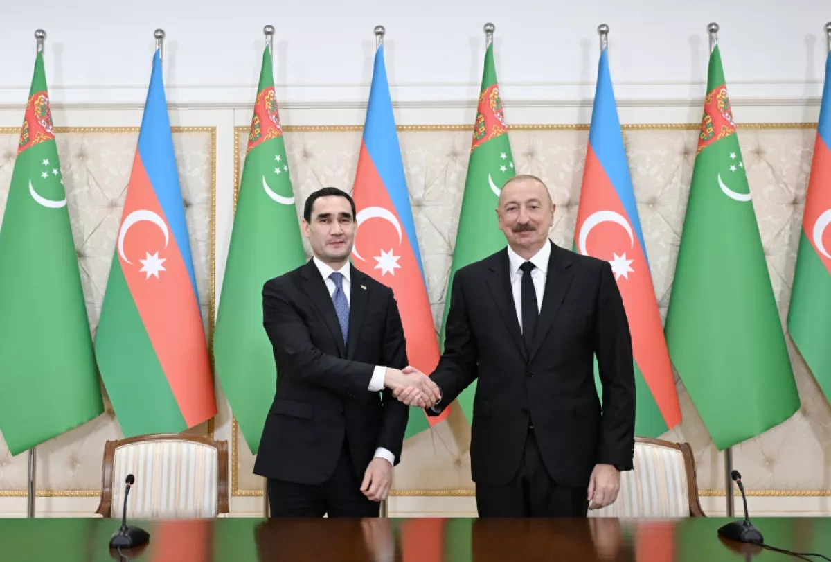 Azerbaijan, Turkmenistan leaders deliver press statements PHOTO