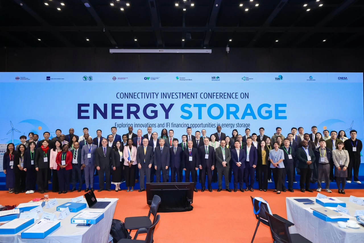 Azerbaijan, China explore renewable energy and storage cooperation (PHOTO)