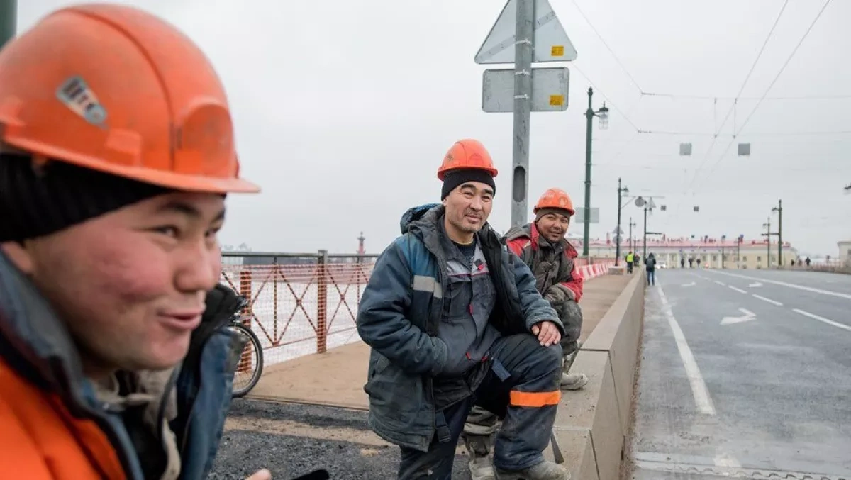 Foreign workers face stricter controls as Russia links residency to verified income
