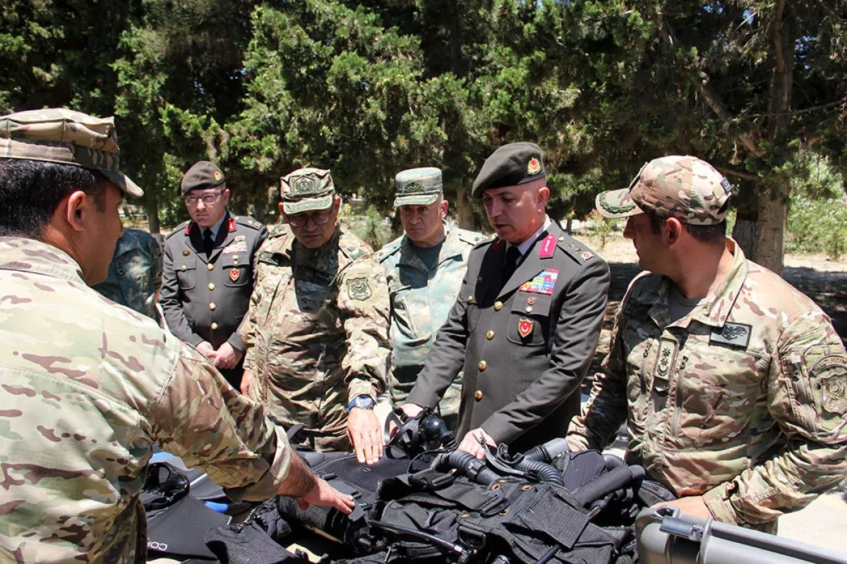 Turkish delegation tours Azerbaijan military facilities PHOTO